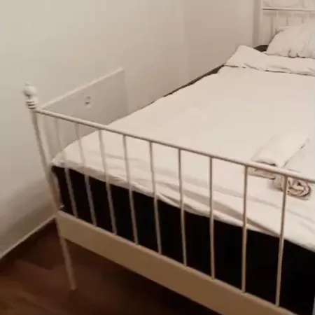 H Hotel Virtual Reception No On-Site Staff Готель Бухарест