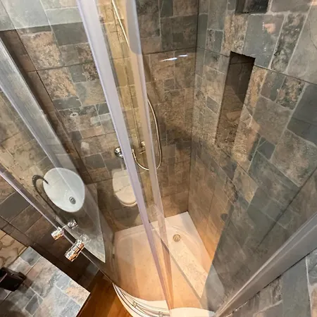 H Hotel Virtual Reception No On-Site Staff 酒店 3*