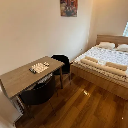 H Hotel Virtual Reception No On-Site Staff 3* Bukareszt