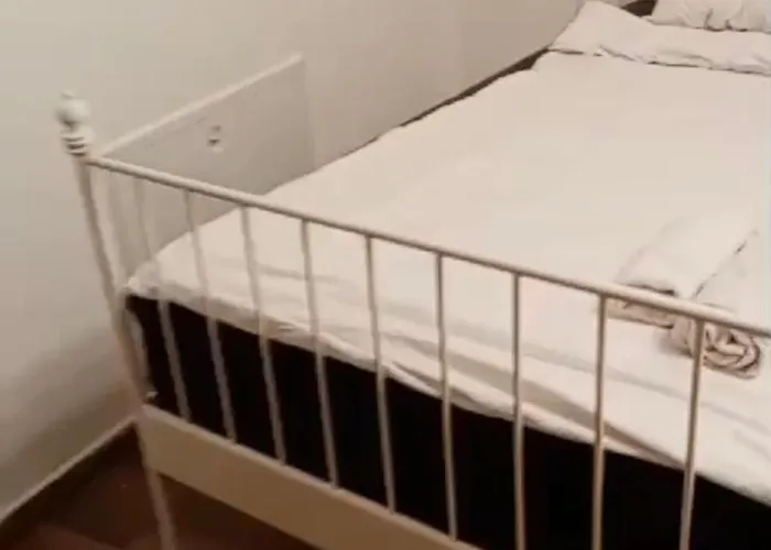 H Hotel Virtual Reception No On-Site Staff Hotell Bukarest