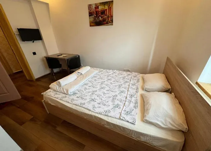 H Hotel Virtual Reception No On-Site Staff Hotell Bukarest