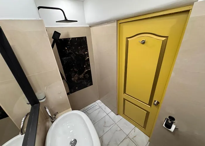 H Hotel Virtual Reception No On-Site Staff 3*