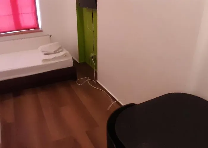 H Hotel Virtual Reception No On-Site Staff Βουκουρέστι