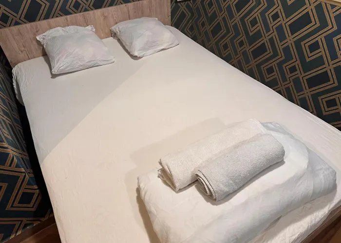 H Hotel Virtual Reception No On-Site Staff 3* Βουκουρέστι